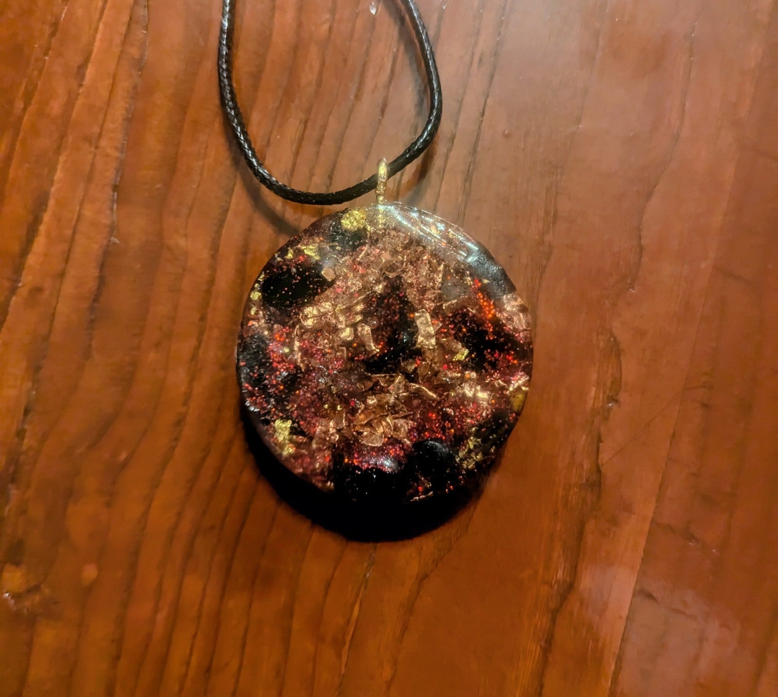 Tiger's Eye Orgonite Pendant: Red Amulet for Protection