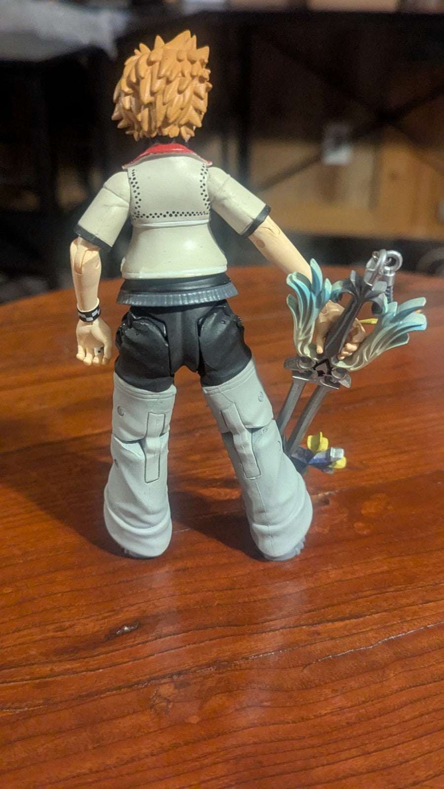 Roxas, Diamond Select Figure, With Oathkeeper Keyblade, Kingdom Hearts | Crystal Arborist