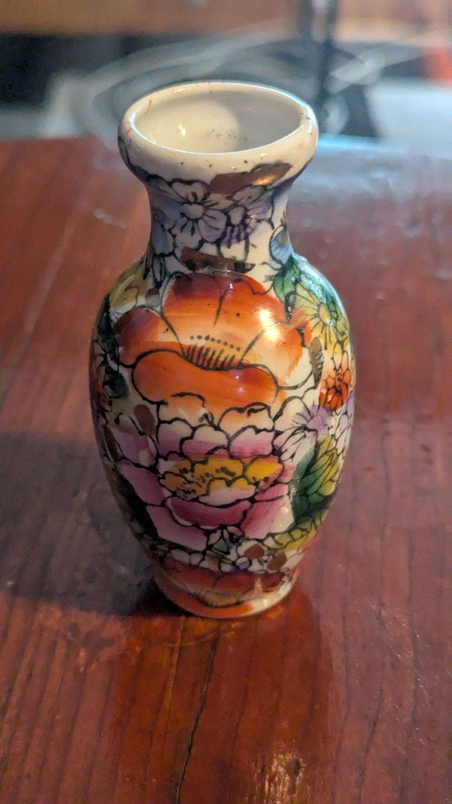 Small Floral Chinese Vase | Crystal Arborist