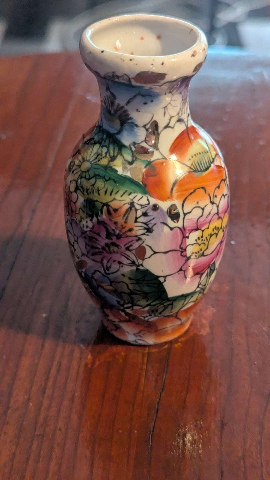 Small Floral Chinese Vase | Crystal Arborist