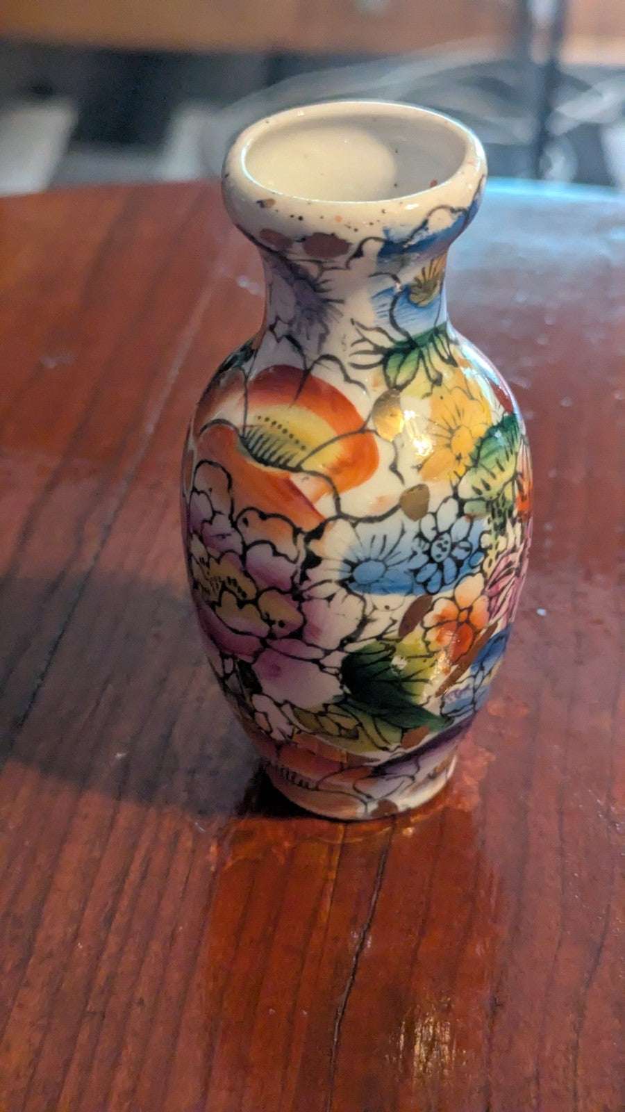 Small Floral Chinese Vase | Crystal Arborist