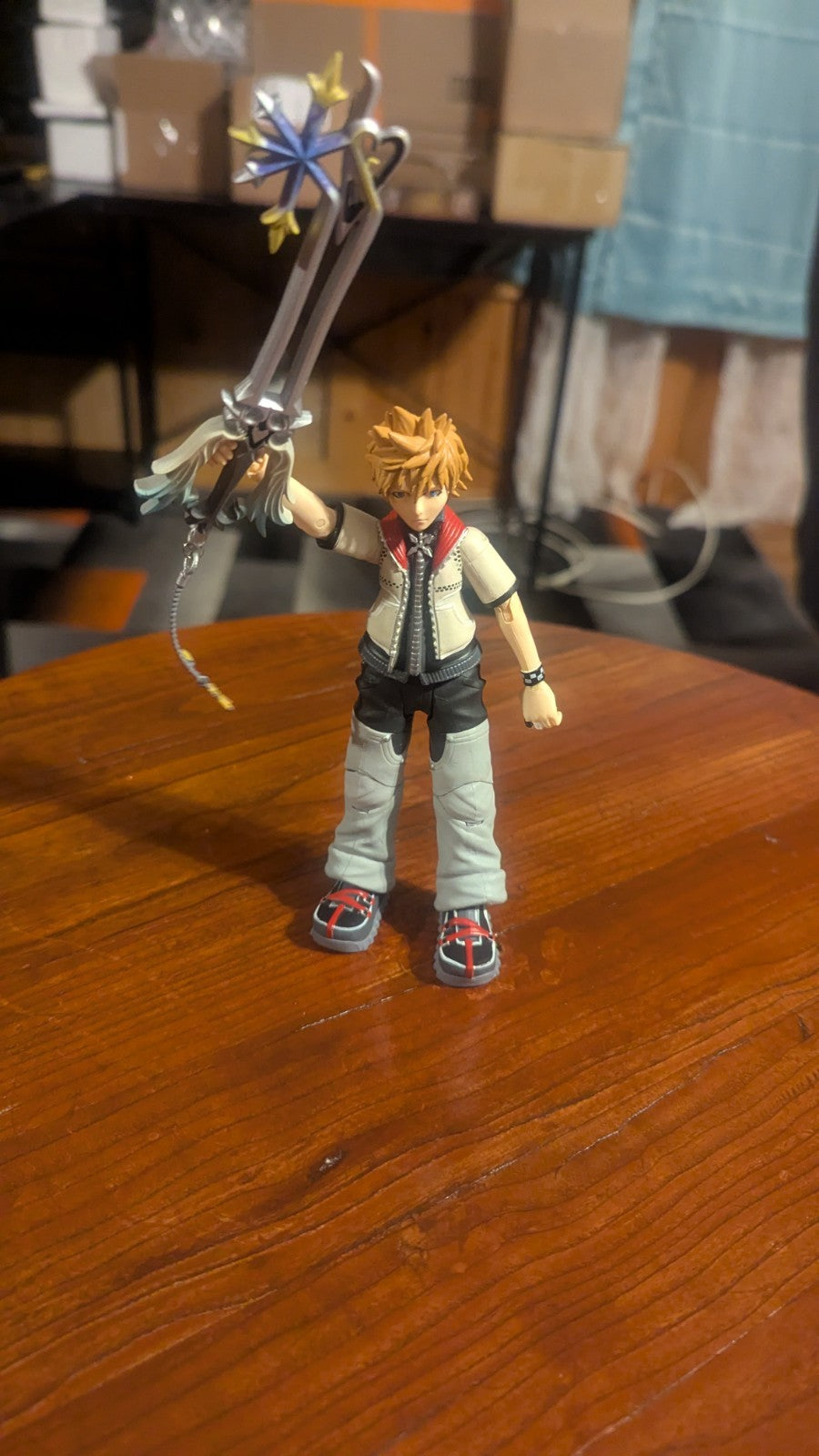 Roxas, Diamond Select Figure, With Oathkeeper Keyblade, Kingdom Hearts