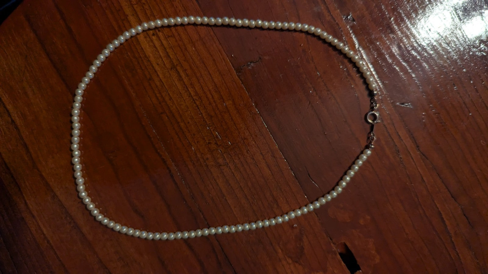 Vintage Short Pearl Necklace