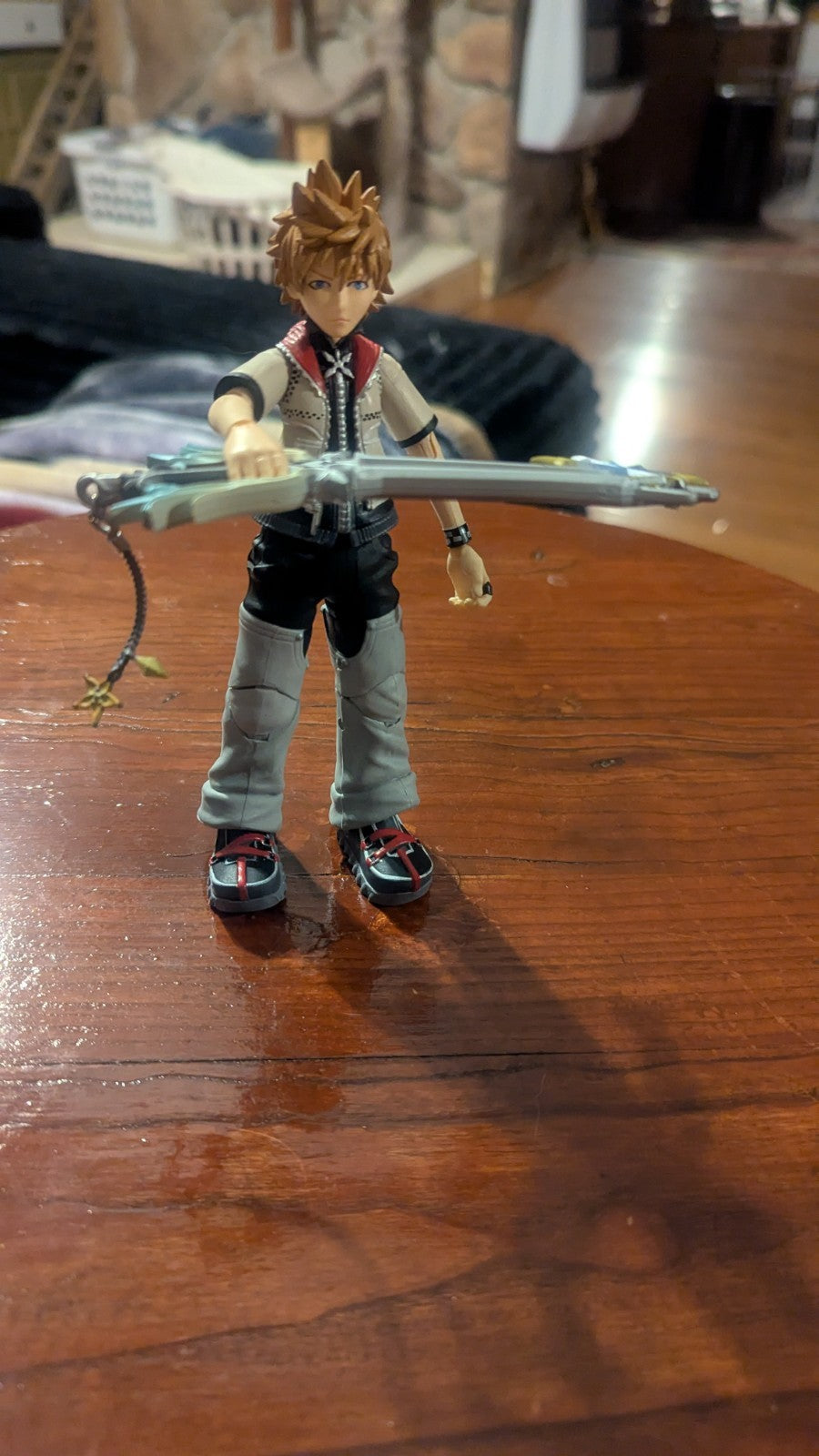 Roxas, Diamond Select Figure, With Oathkeeper Keyblade, Kingdom Hearts