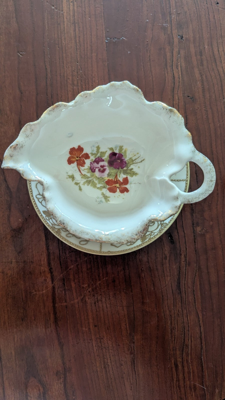 Vintage Gold Accented Leaf Shaped Gravy Serving Dish And Plate W/ Floral Design