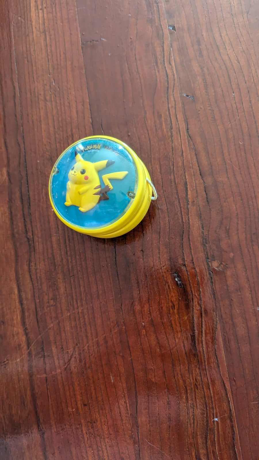 1996 Tiger Electronics Pikachu Yoyo
