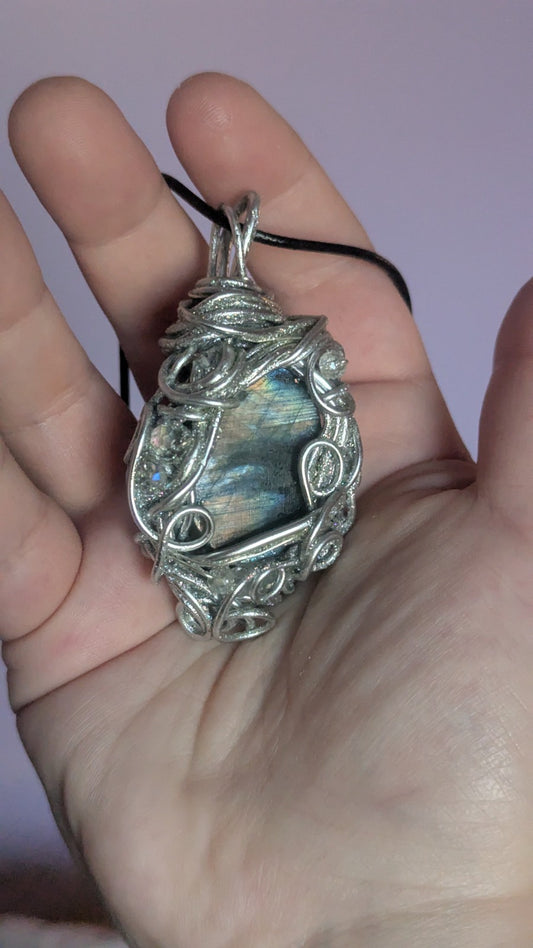 Silver Tone Labradorite Necklace | Crystal Arborist