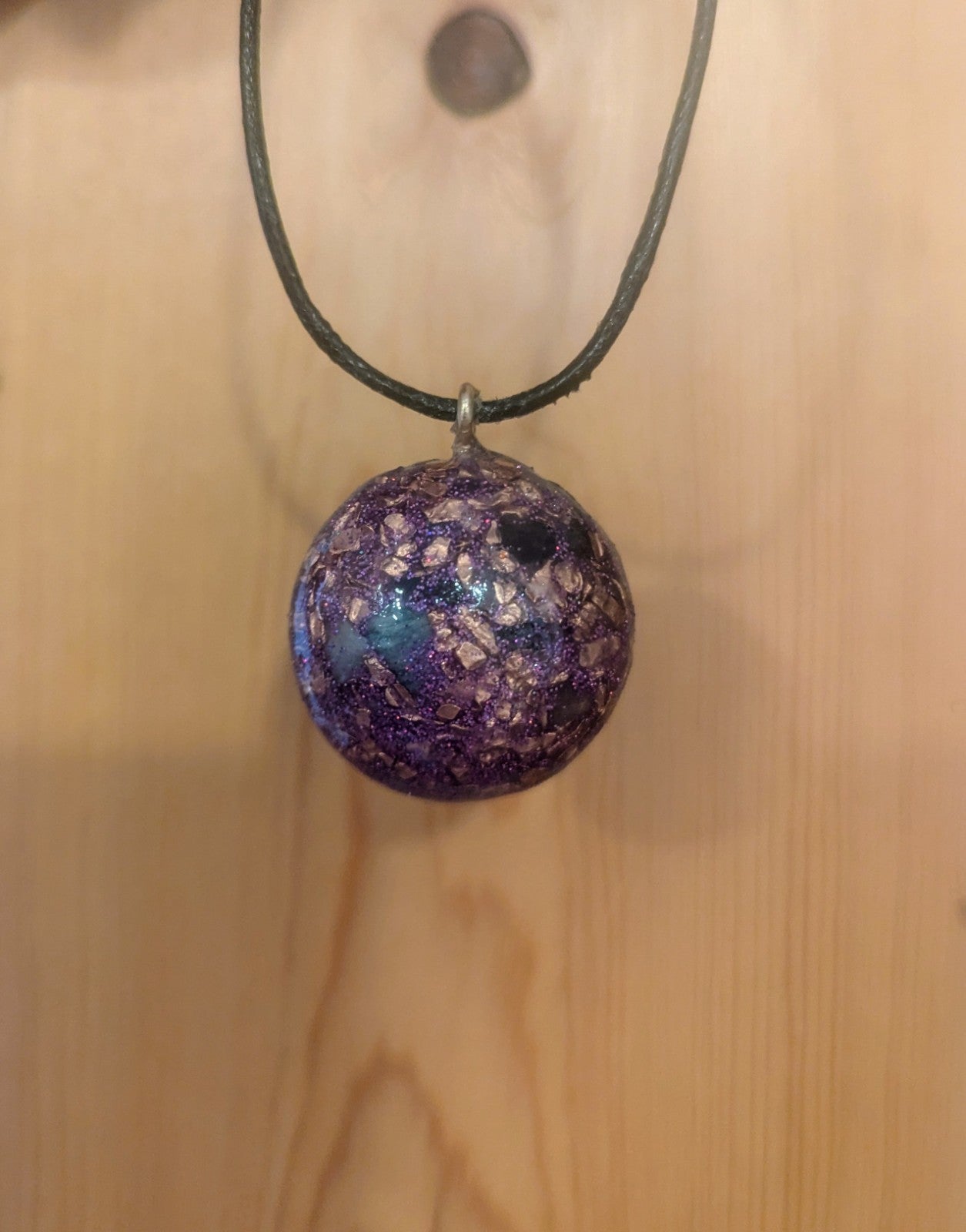 Orgonite Pendant: Purple Necklace for Prosperity and Inner Peace