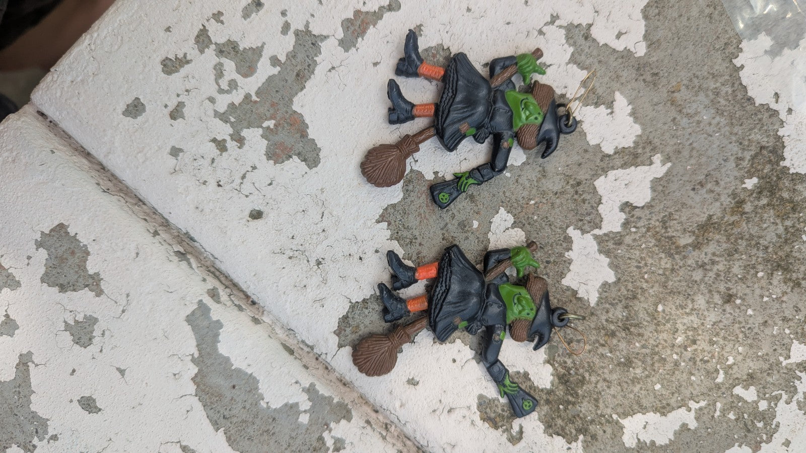 Creep Creations Witch Earrings Halloween Flying Broom Vintage KMart 88