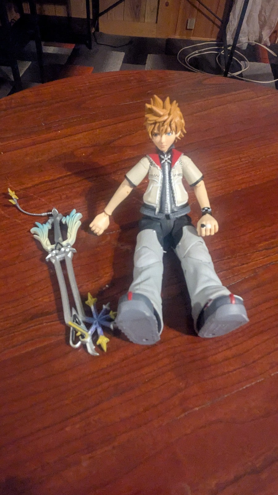 Roxas, Diamond Select Figure, With Oathkeeper Keyblade, Kingdom Hearts