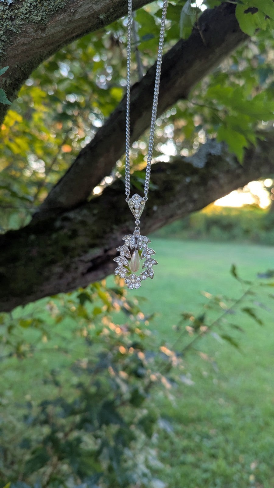 Rhinestone And Pearl Vintage Necklace