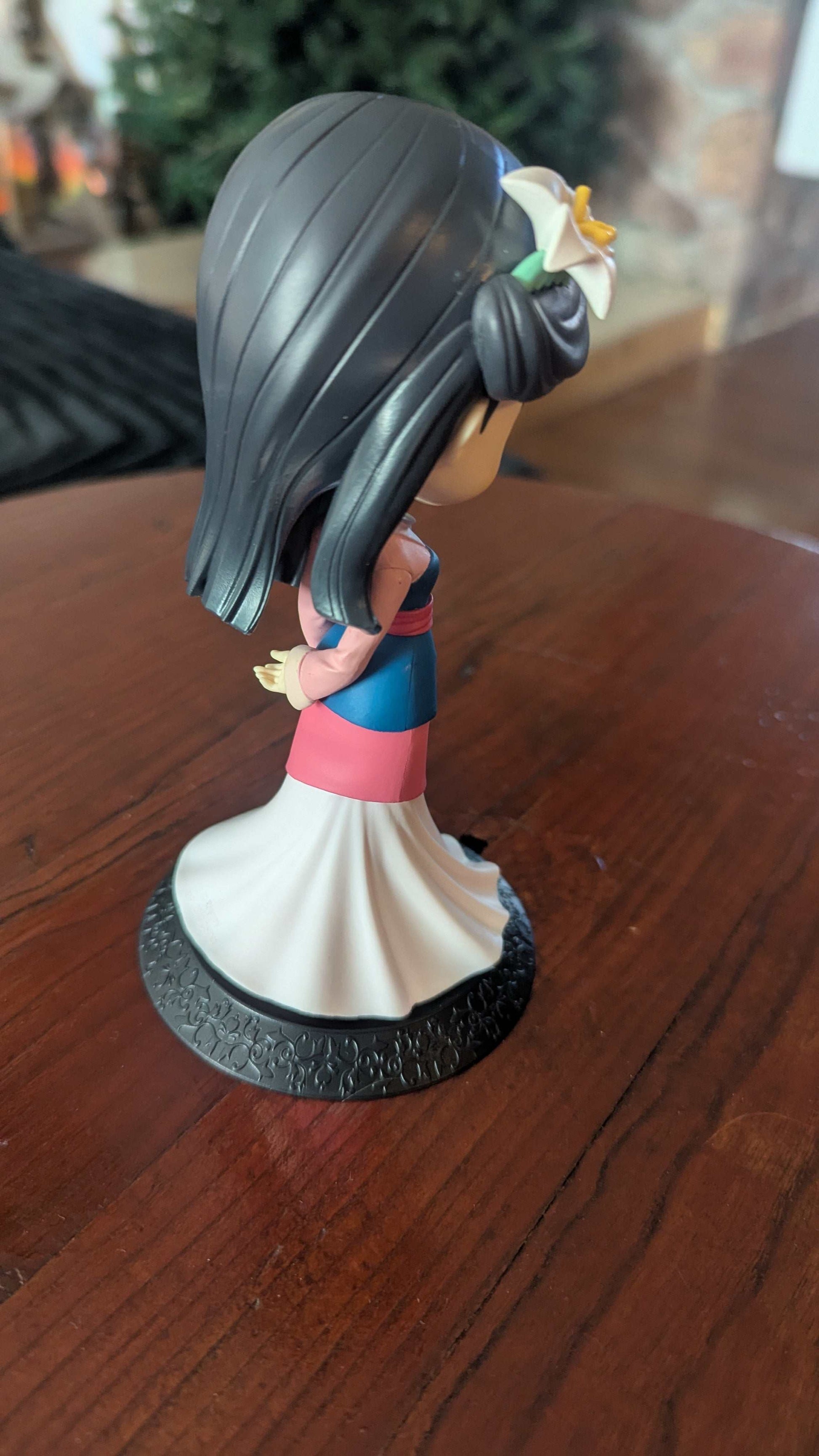 Mulan Q Posket | Crystal Arborist