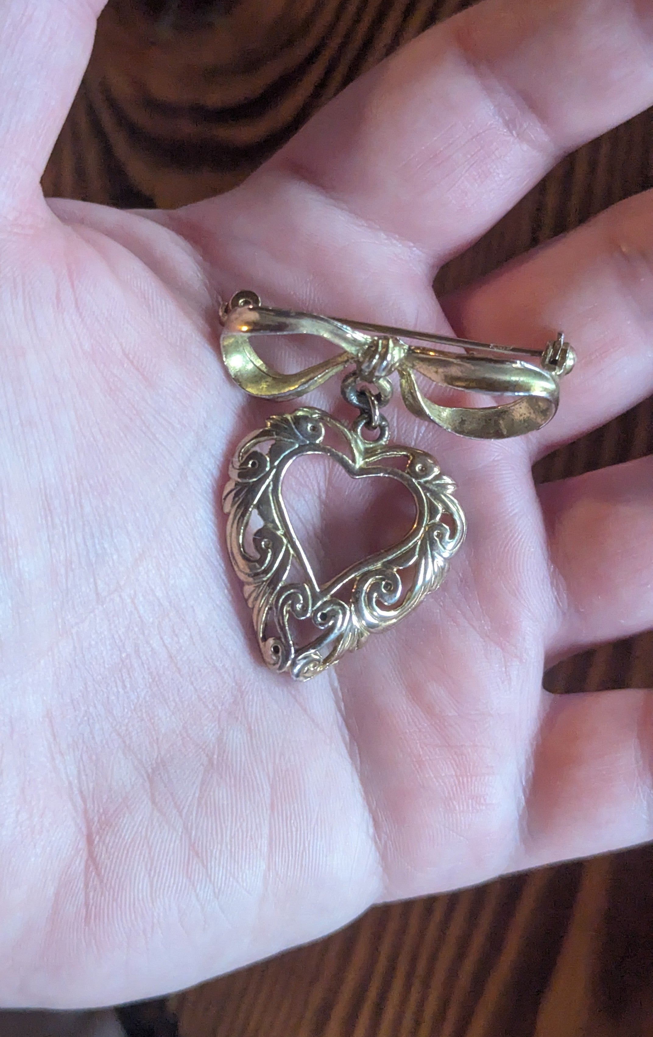 Gold Vintage Pin, Ribbon and Heart-Shaped Design
