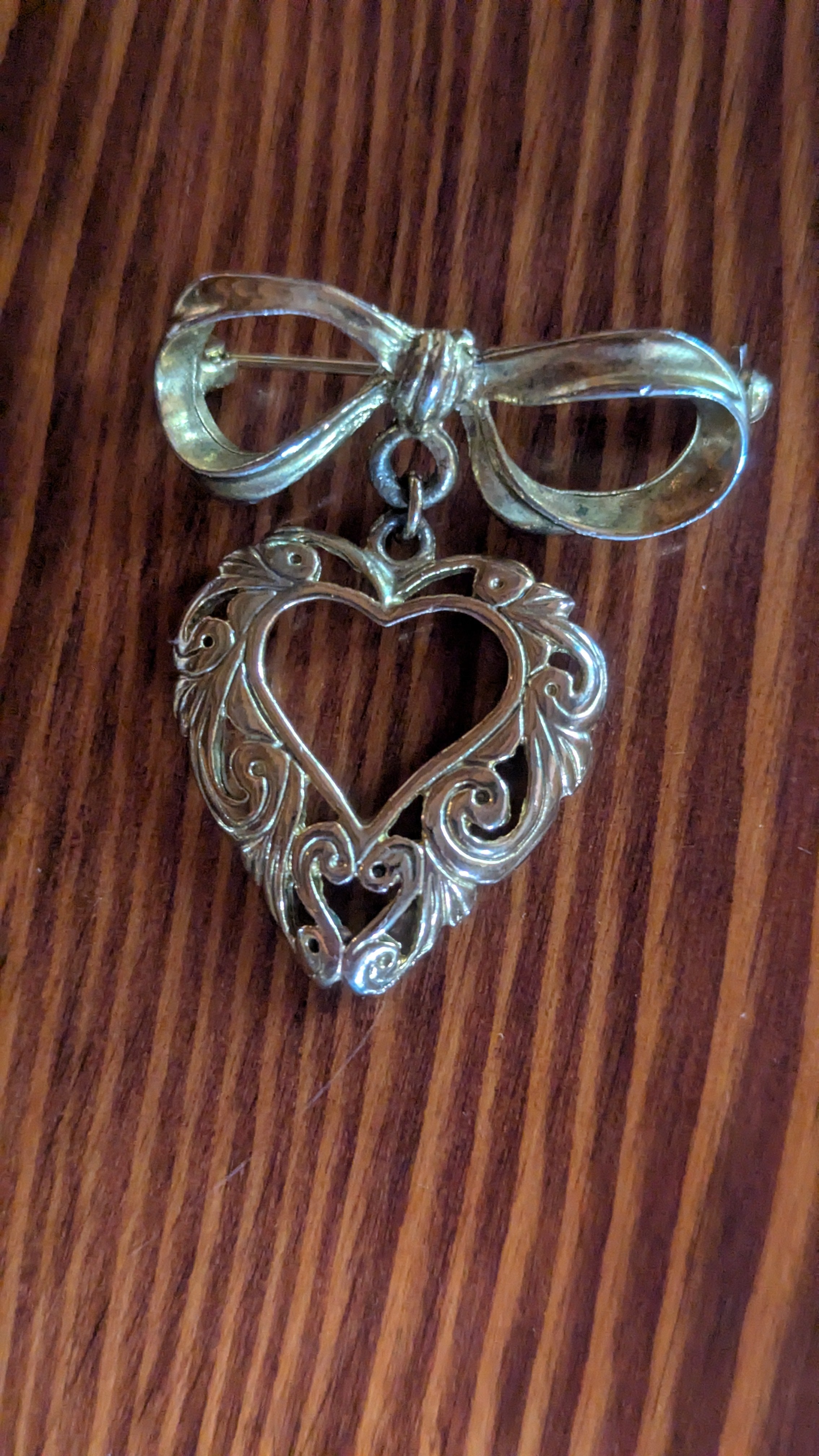 Gold Vintage Pin, Ribbon and Heart-Shaped Design