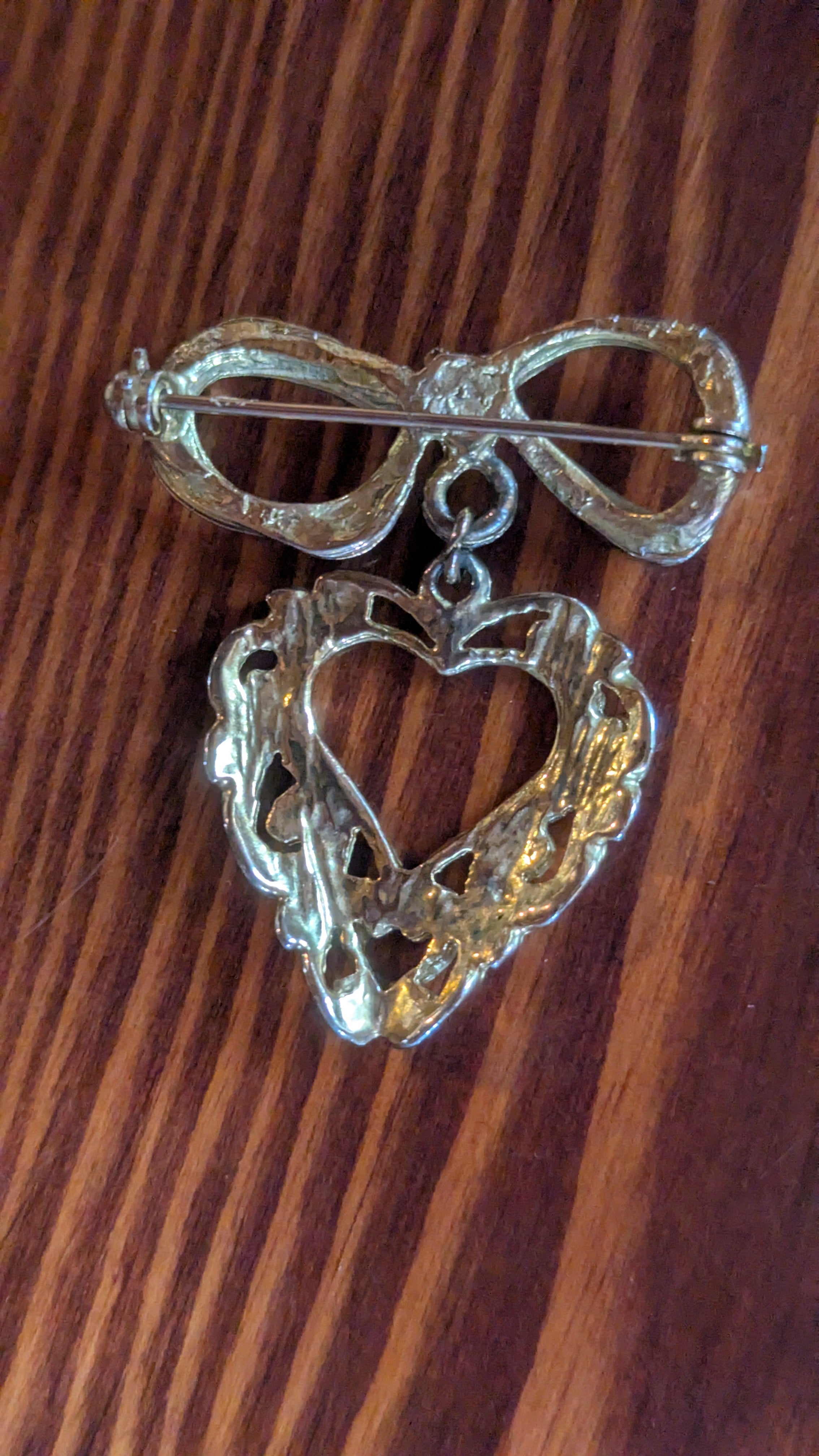 Gold Vintage Pin, Ribbon and Heart-Shaped Design